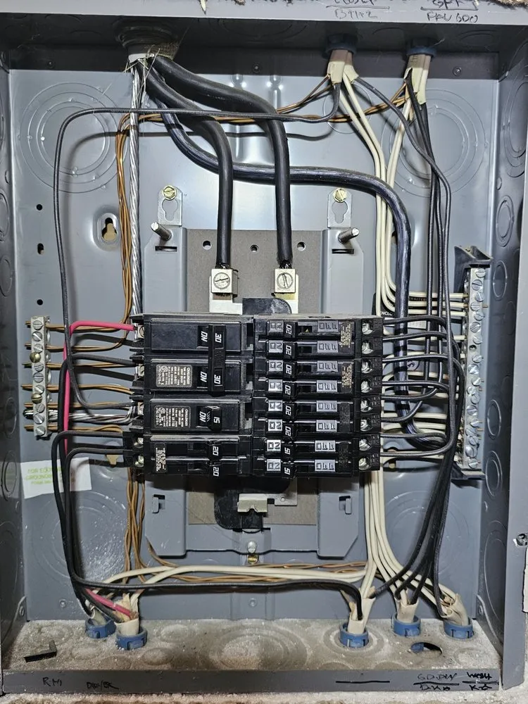 Slide of HD Electric 831