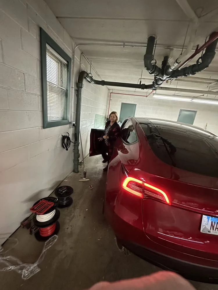 Slide of HD Electric Design