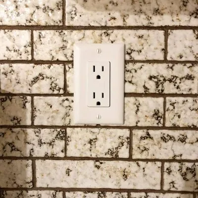 Heart Licensed Electrician Logo