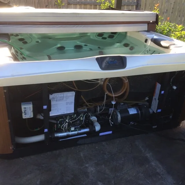 Expert electrician providing circuit breaker repair in , 