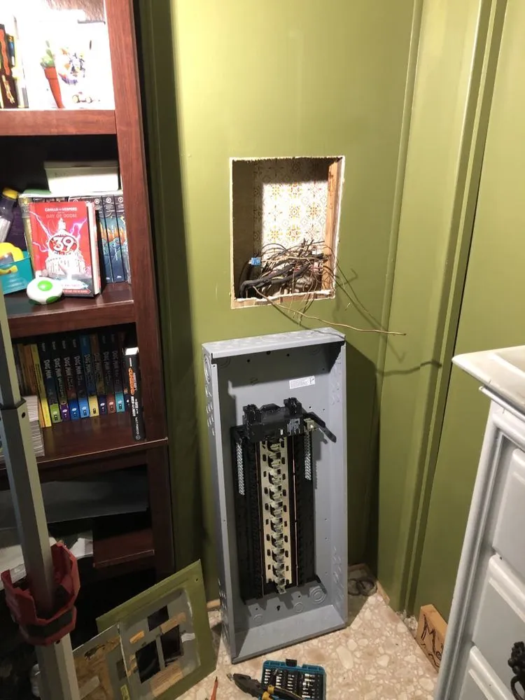 Professional electrician providing lighting installation in , 