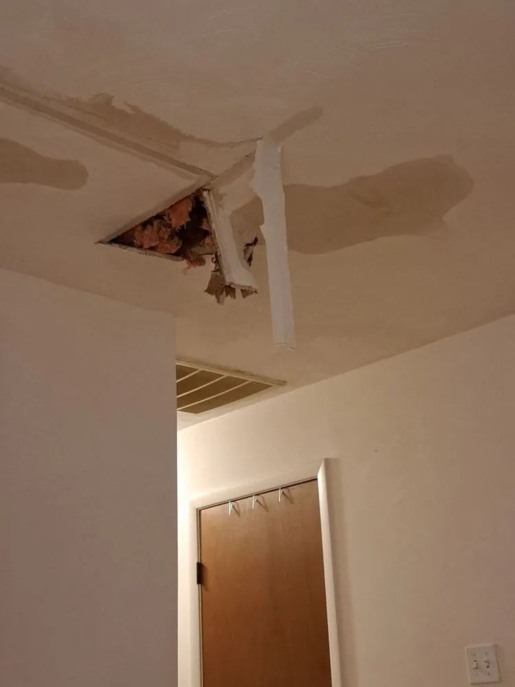 Affordable electrician providing emergency electrical service in Cincinnati, OH - HELP Plumbing, Heating, Cooling and Drains