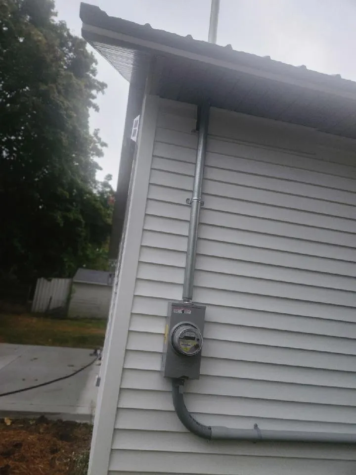 Slide of Helton's Power Solutions