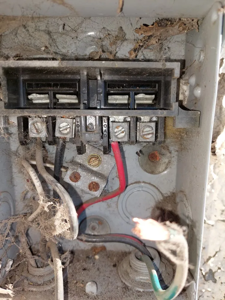 Slide of Henderson & Sond