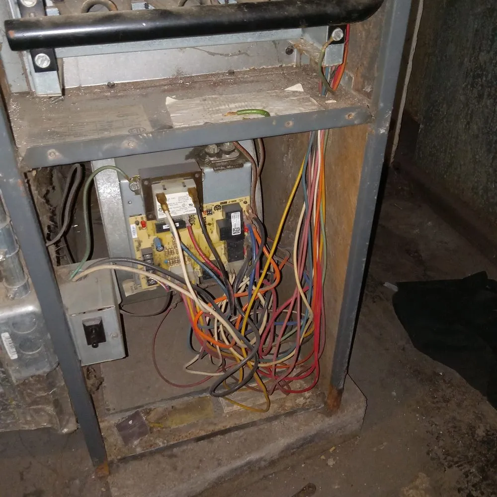 Slide of Henderson & Sond