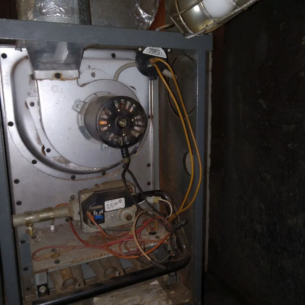 Slide of Henderson & Sond