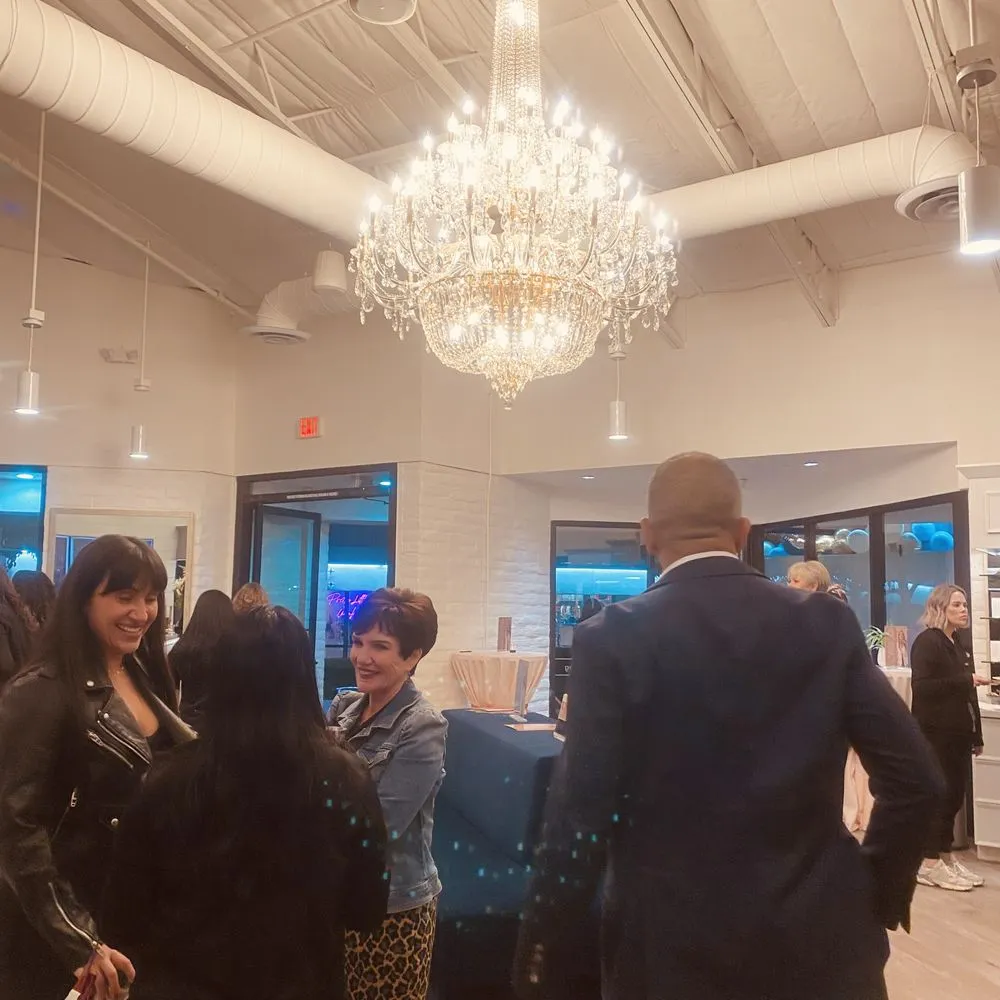 Slide of Henderson's Electric Solutions