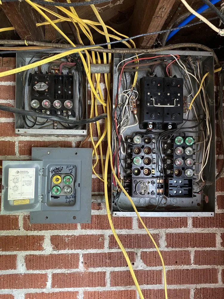 Professional circuit breaker repair in Crandall, GA by Hendricks Electrical