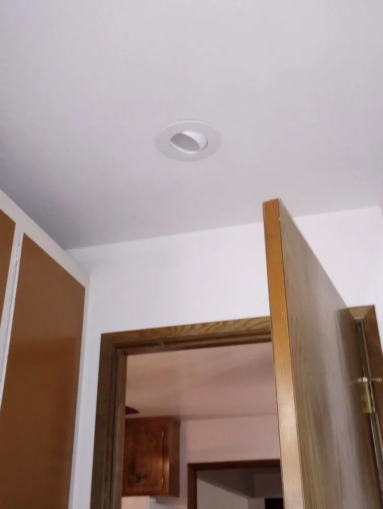 Slide of Henn Electric