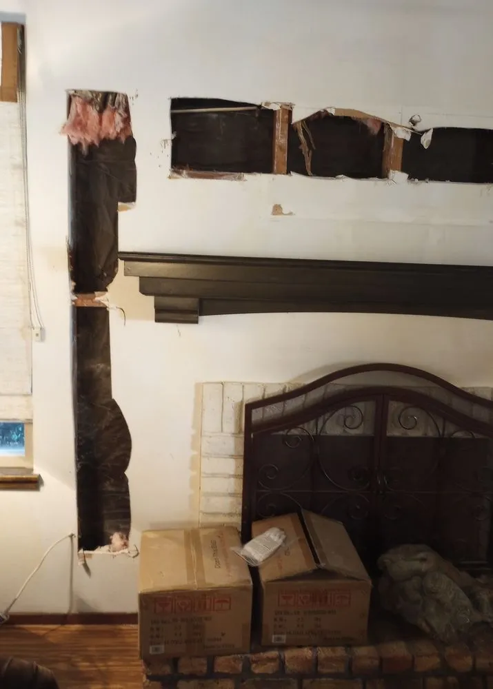 Slide of Henn Electric