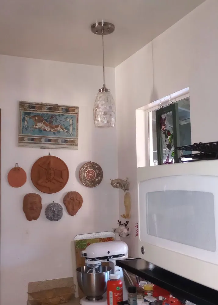 Slide of Henn Electric