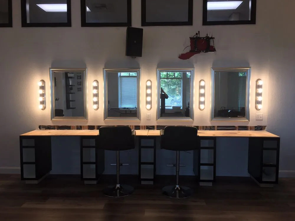 Slide of Henn Electric