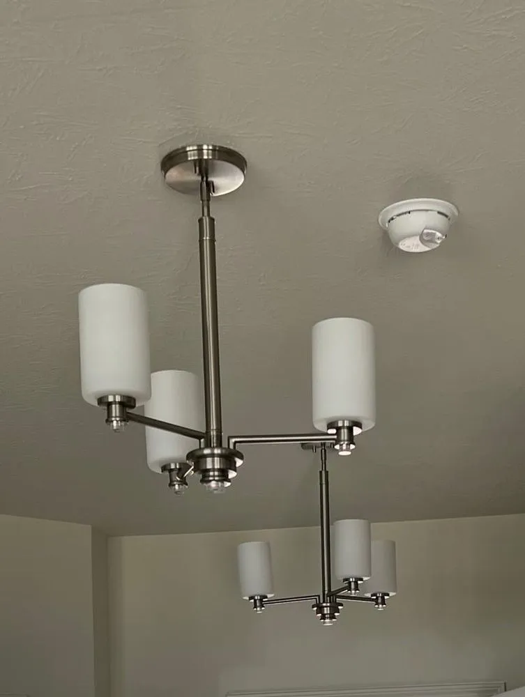 Slide of Henriquez ELectric services