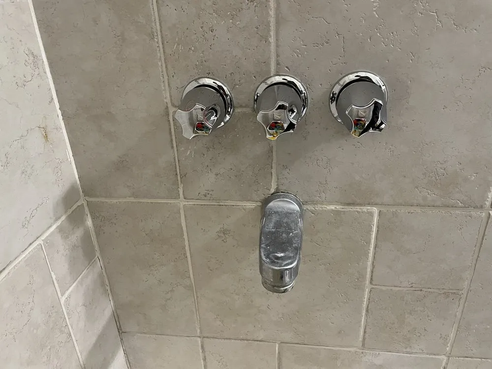 Expert electrician providing emergency electrical service in La Habra, CA - Henrys Handyman Services