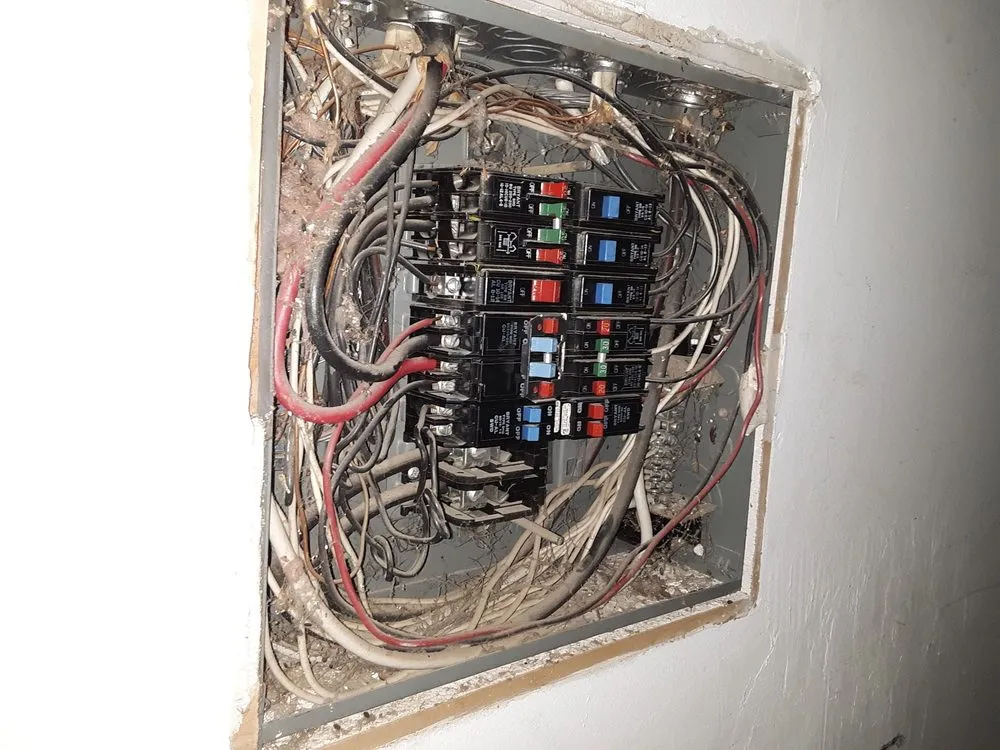 Slide of Hercules Electricians