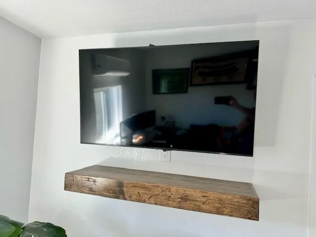 Slide of Hercules Handyman