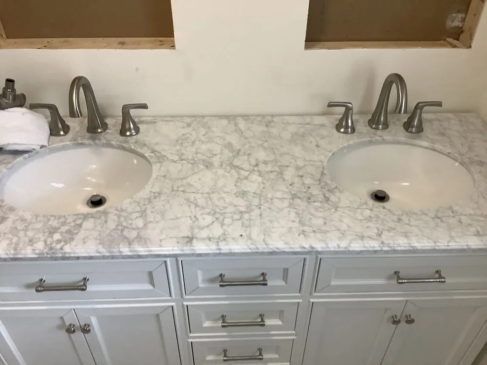 Expert electrician providing circuit breaker repair in , 