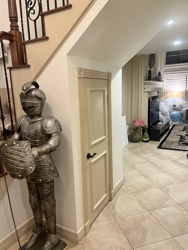 Slide of Hernandez Classy