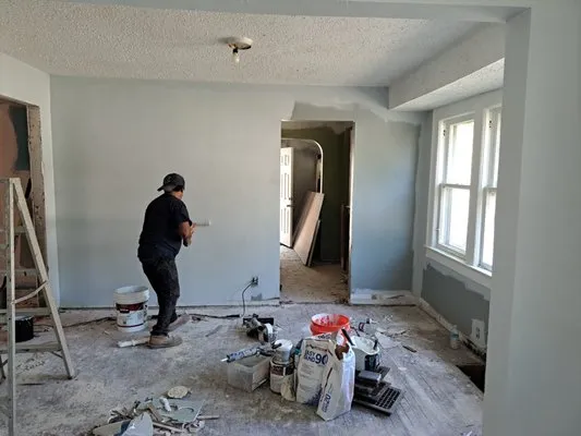 Hernandez Construction Do It All Logo