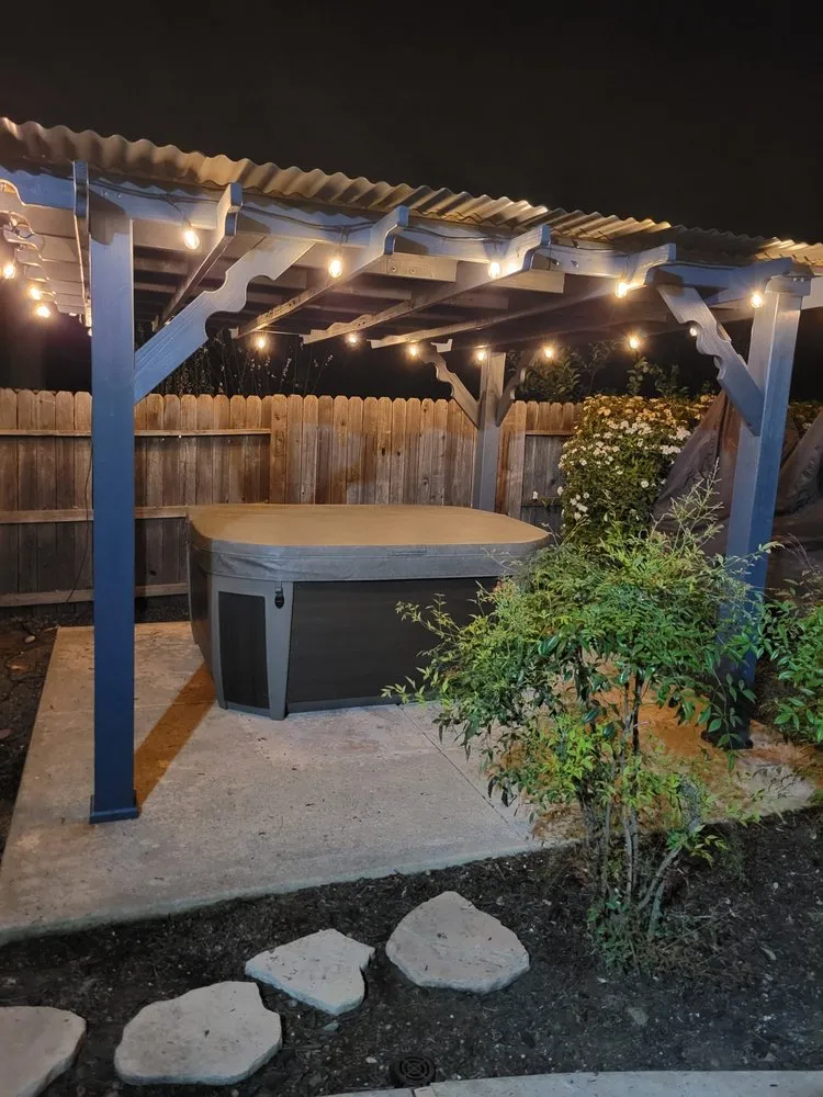 Slide of Hernandez Construction