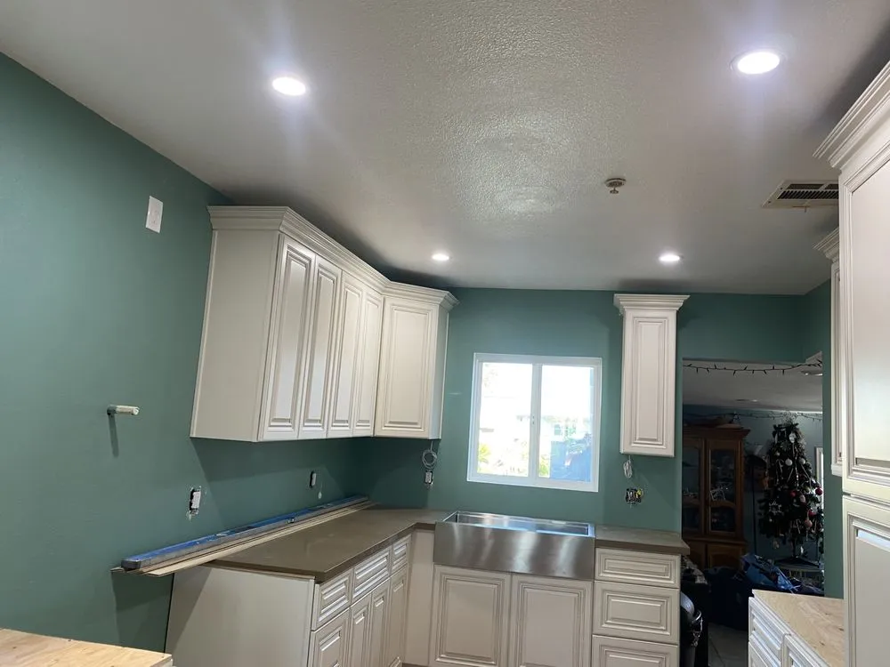 Professional outlet and switch repair service in ,  - Hernandez Electric