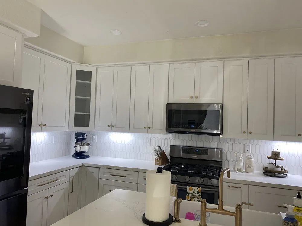 Slide of Hernandez Electric