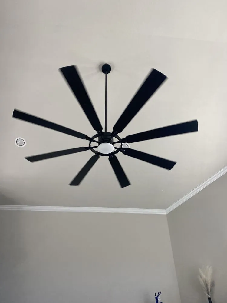 Slide of Hernandez Electric Services