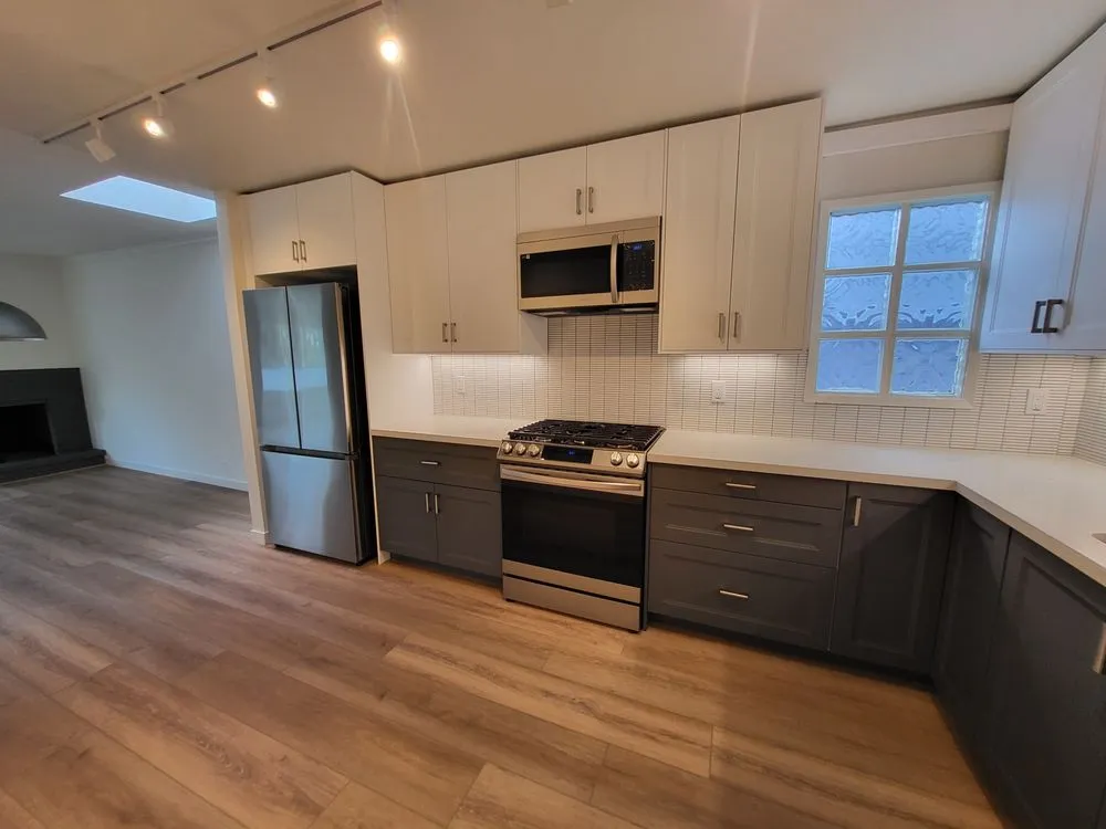 Trusted outlet and switch repair in ,  by Hernandez Handyman