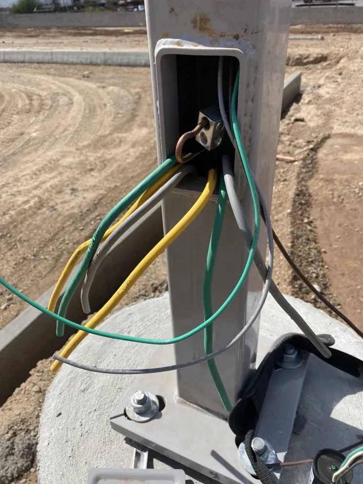 Slide of Hernández Electric