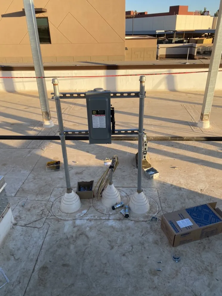 Slide of Hernández Electric