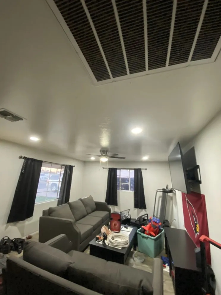 Slide of Hernández Electric