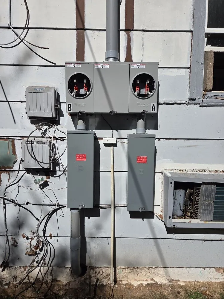 Emergency electrician providing outlet and switch repair in Ooltewah, TN - Hero's Electric