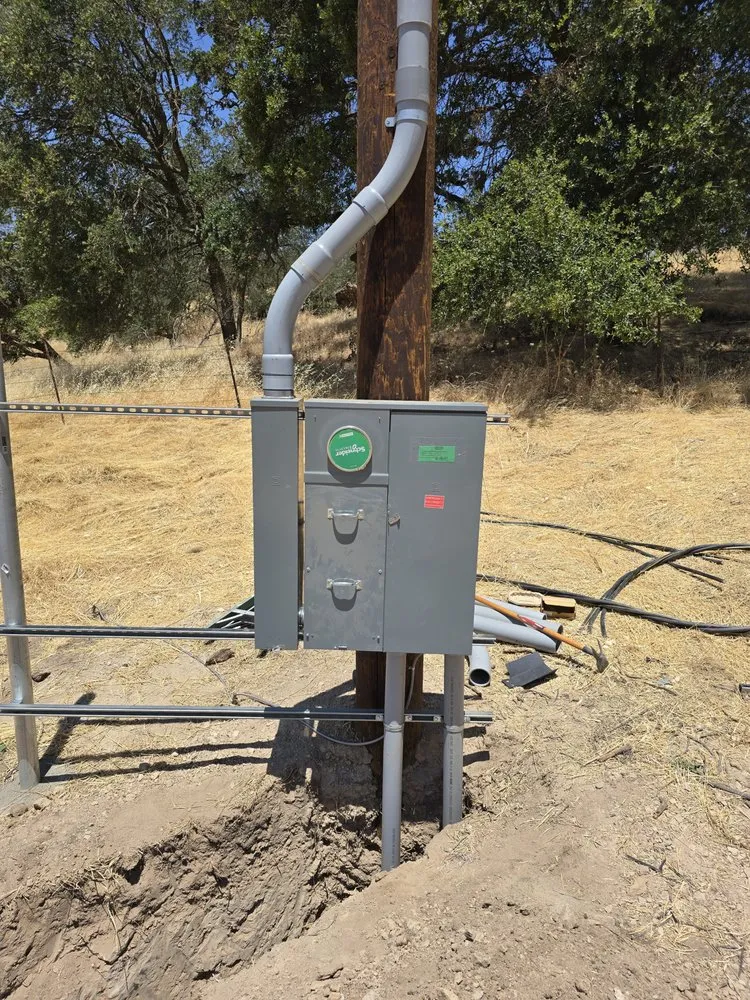 Expert circuit breaker repair service in ,  - Herrera Electric Company