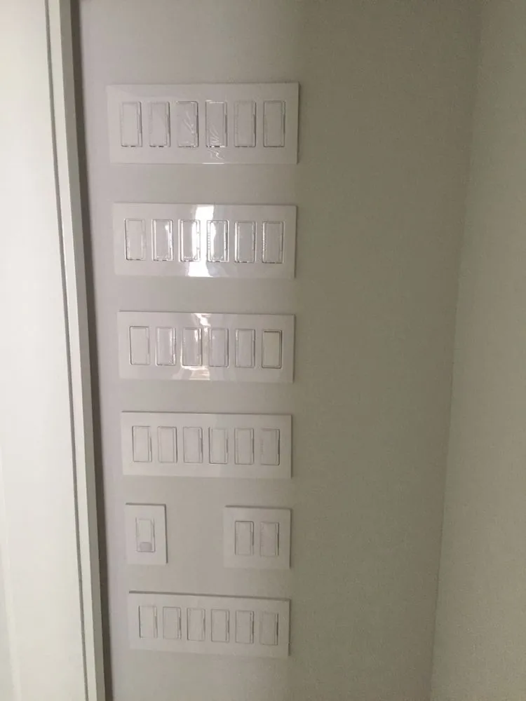 Professional circuit breaker repair experts serving ,  - Herrera's Electric