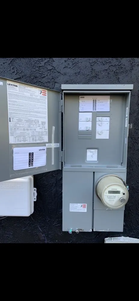 Slide of Hertz Electric & Solar