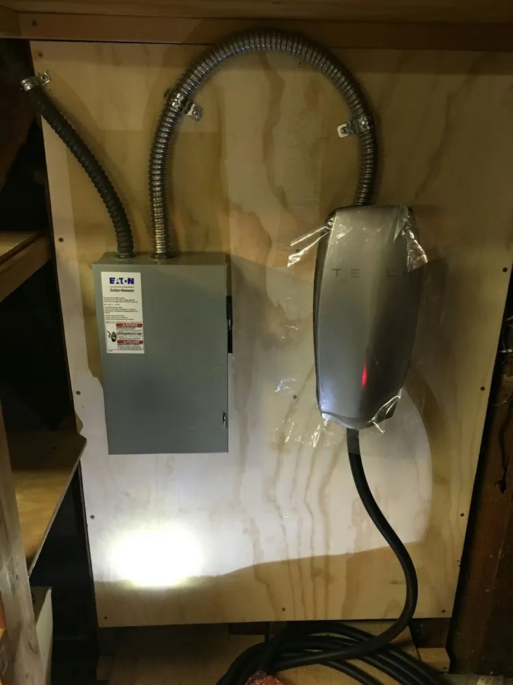 Slide of Hertz Electric & Solar