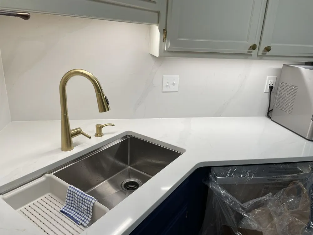 Slide of Hertz Electric