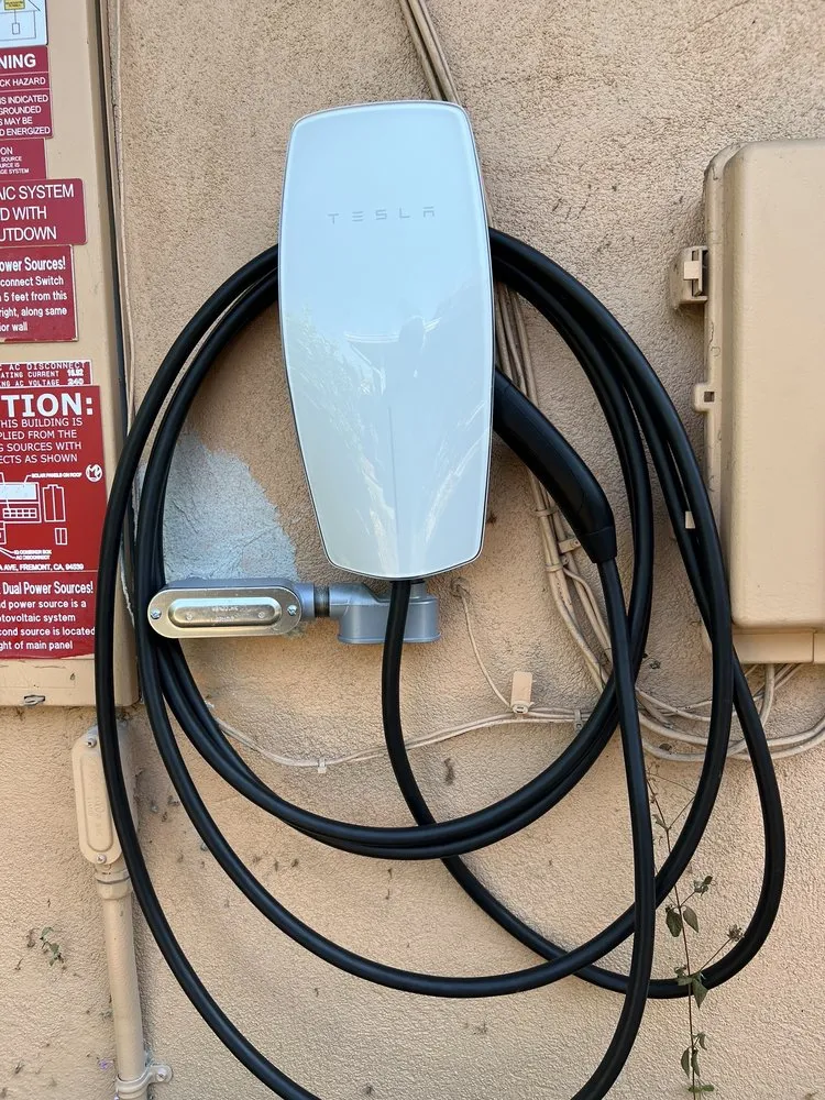 Slide of Hertz Electric