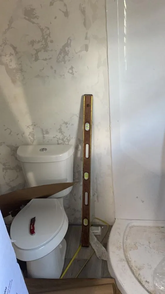 Reliable circuit breaker repair service in ,  - Hevia's Construction