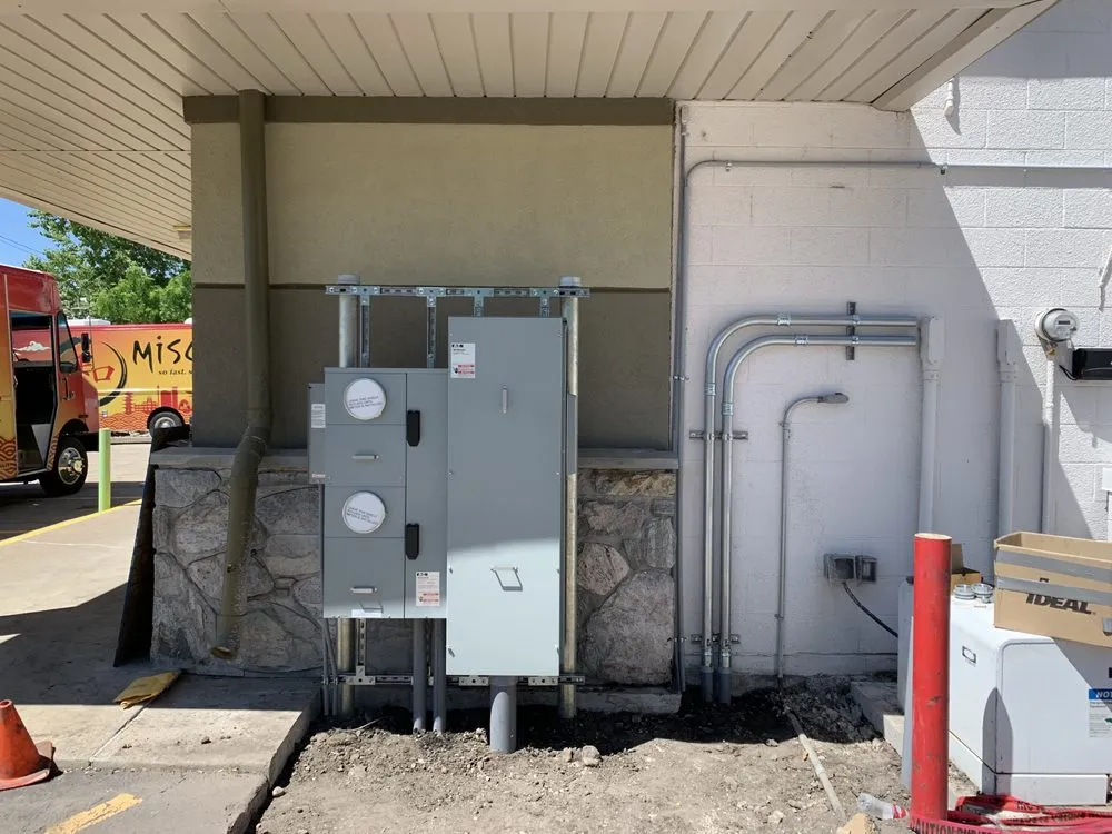 Slide of H&H Electrical Services