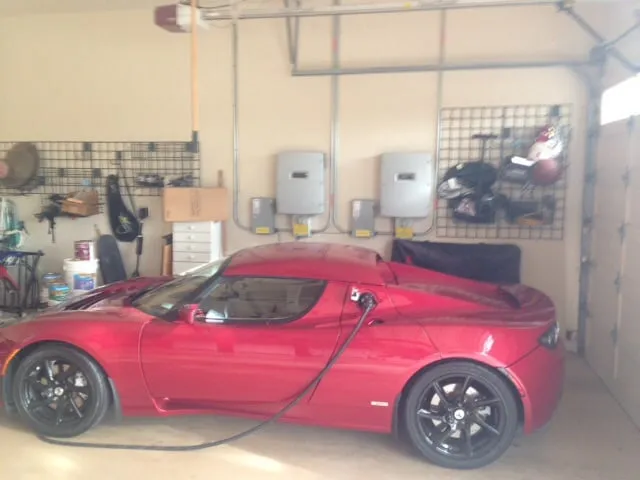 Slide of H&H Lighting & Electrical Services