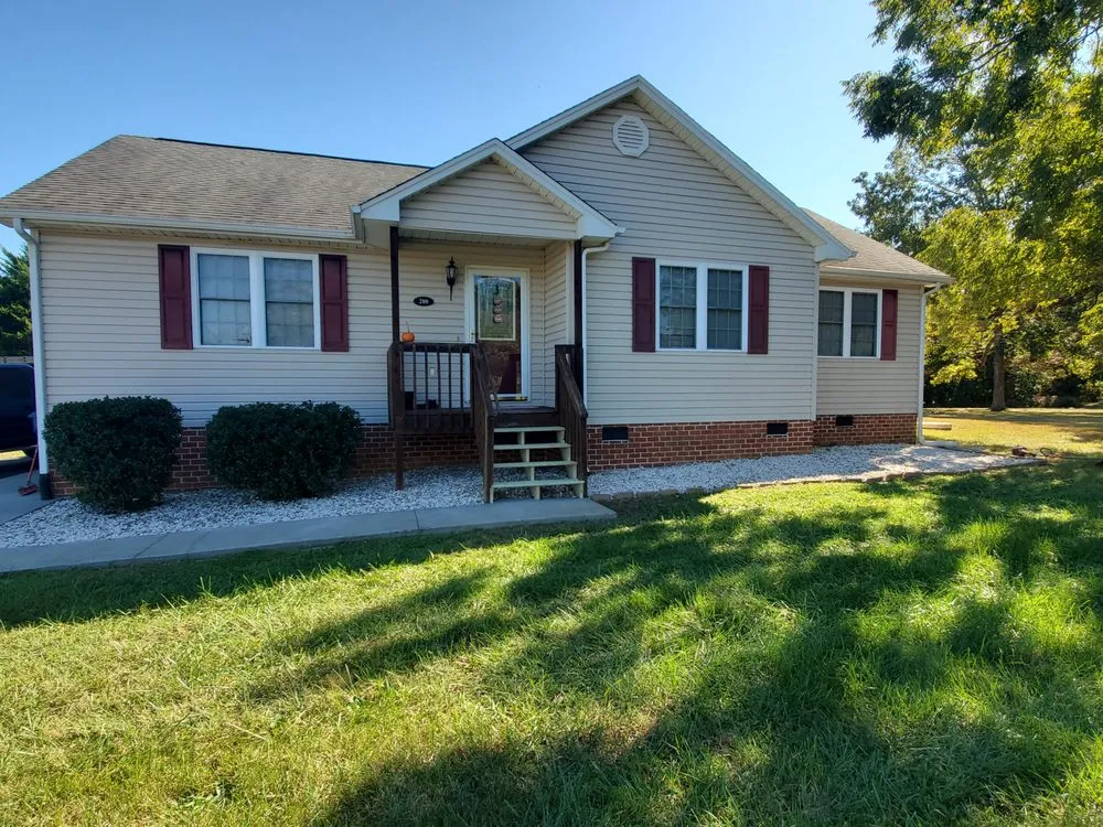 Expert electrician providing electrical repair in Gladys, VA - HHH Home Improvements