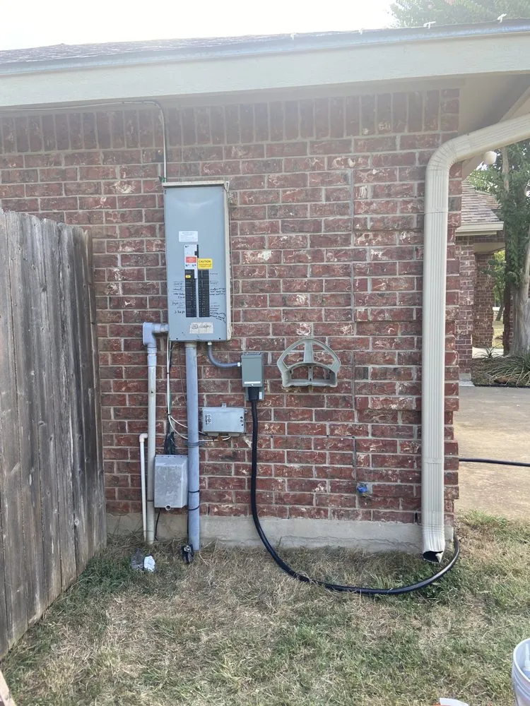 Emergency circuit breaker repair experts serving Georgetown , TX - Hi-Line Electrical Services