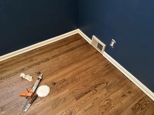 Hicks & Sons Handyman Logo