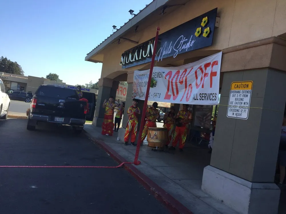 Slide of Hieu General & Electrical Contractor