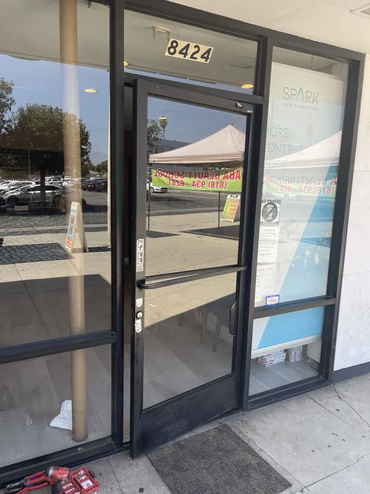Licensed outlet and switch repair service in Sylmar, CA - High Class Handyman Services