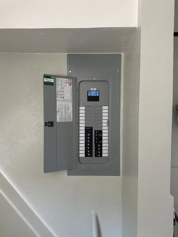 Licensed electrician providing lighting installation in , 