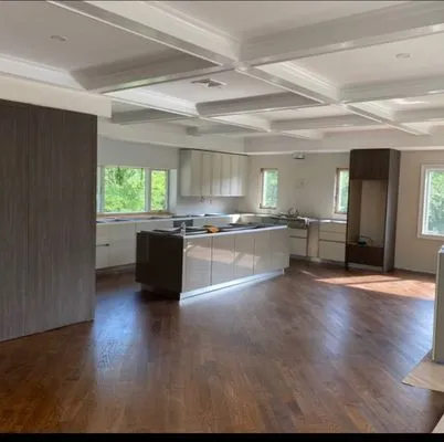 High Image Construction Logo