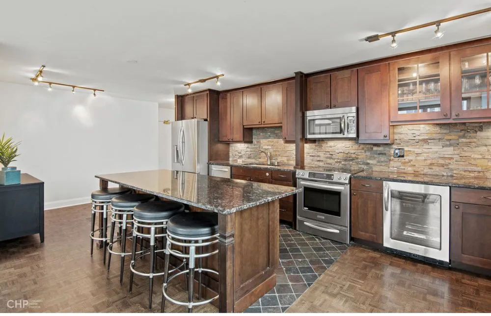 Licensed electrical repair experts serving ,  - Highlights Chicago