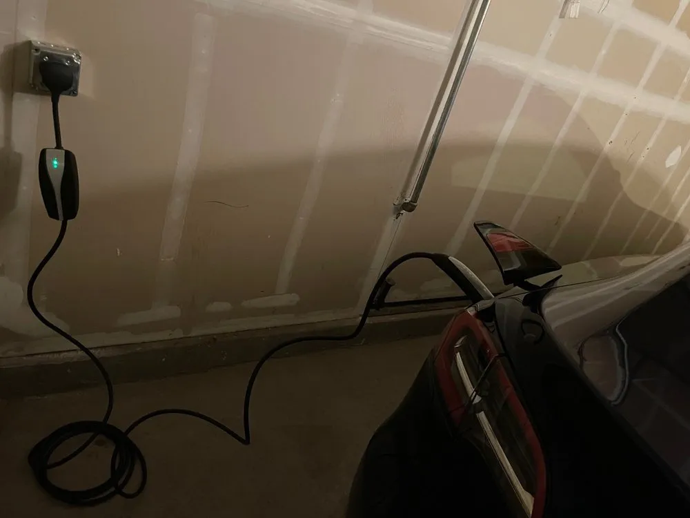 Slide of Hilite Electric